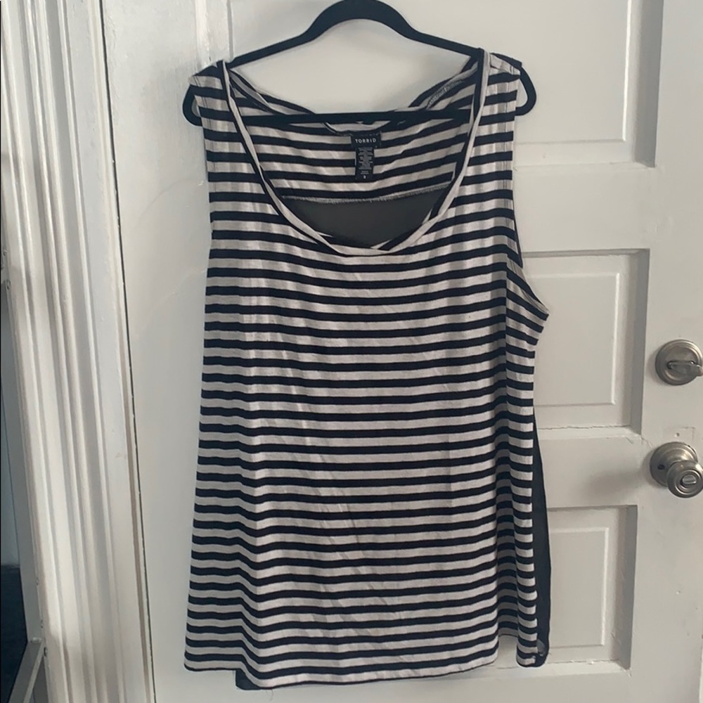 Black and white torrid size 3 tank top